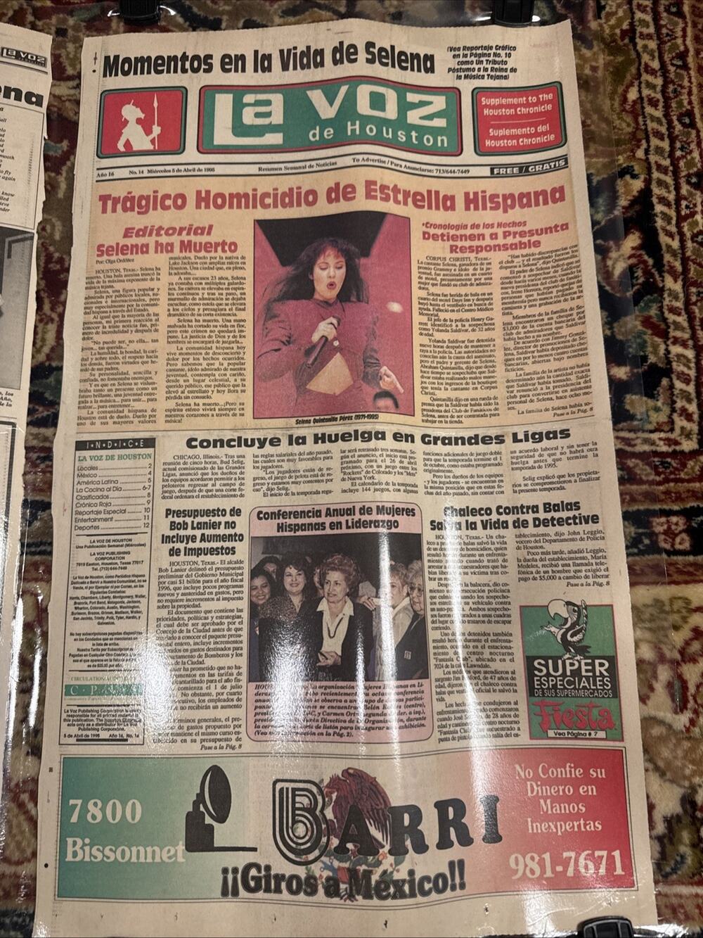 Vintage April 1995 La Voz de Houston Selena Quintanilla Memorial Newspaper